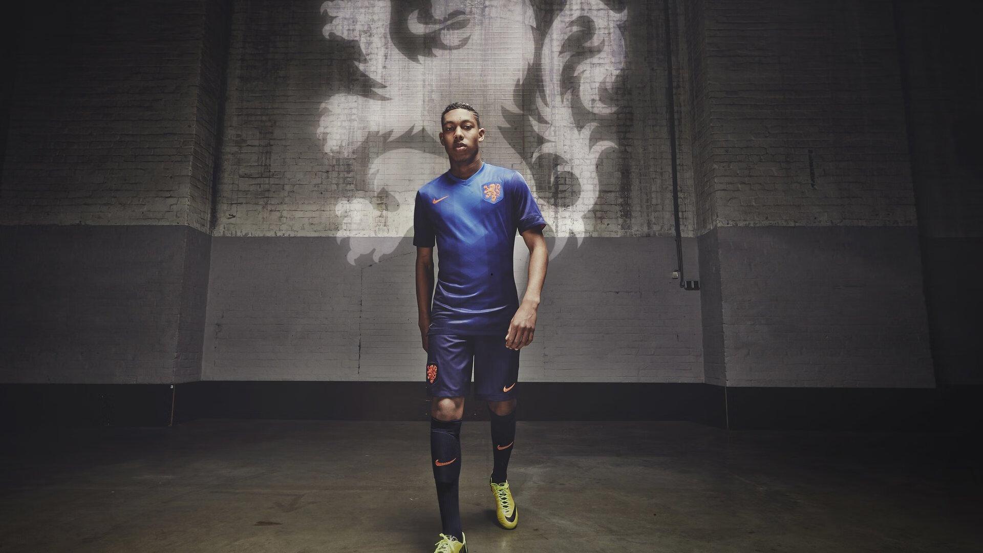 NBA季后赛激战正酣,勇士队逆转取胜展现冠军底蕴