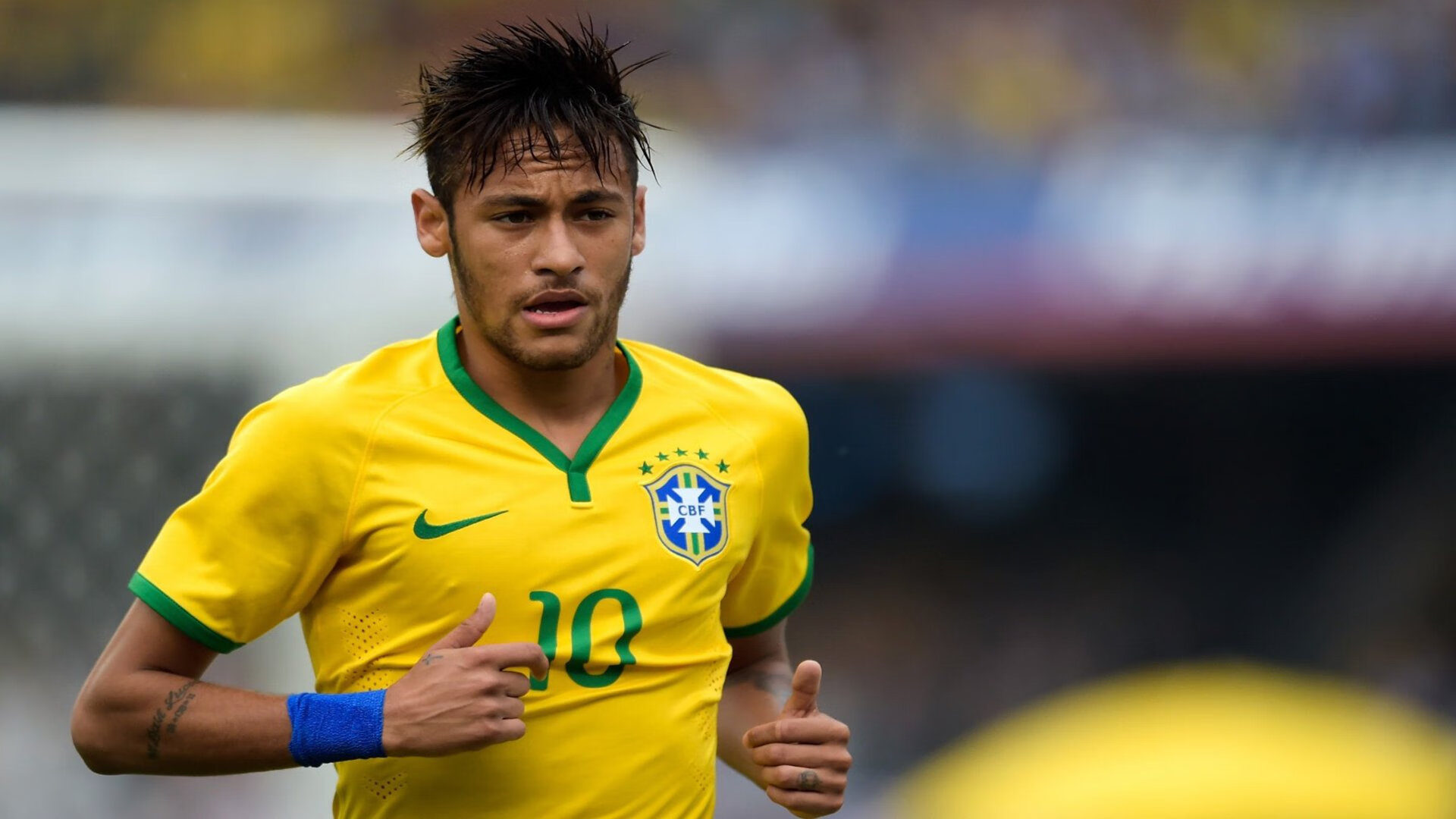 b体育app_全国田径锦标赛跳远项目激烈角逐 新星闪耀创佳绩